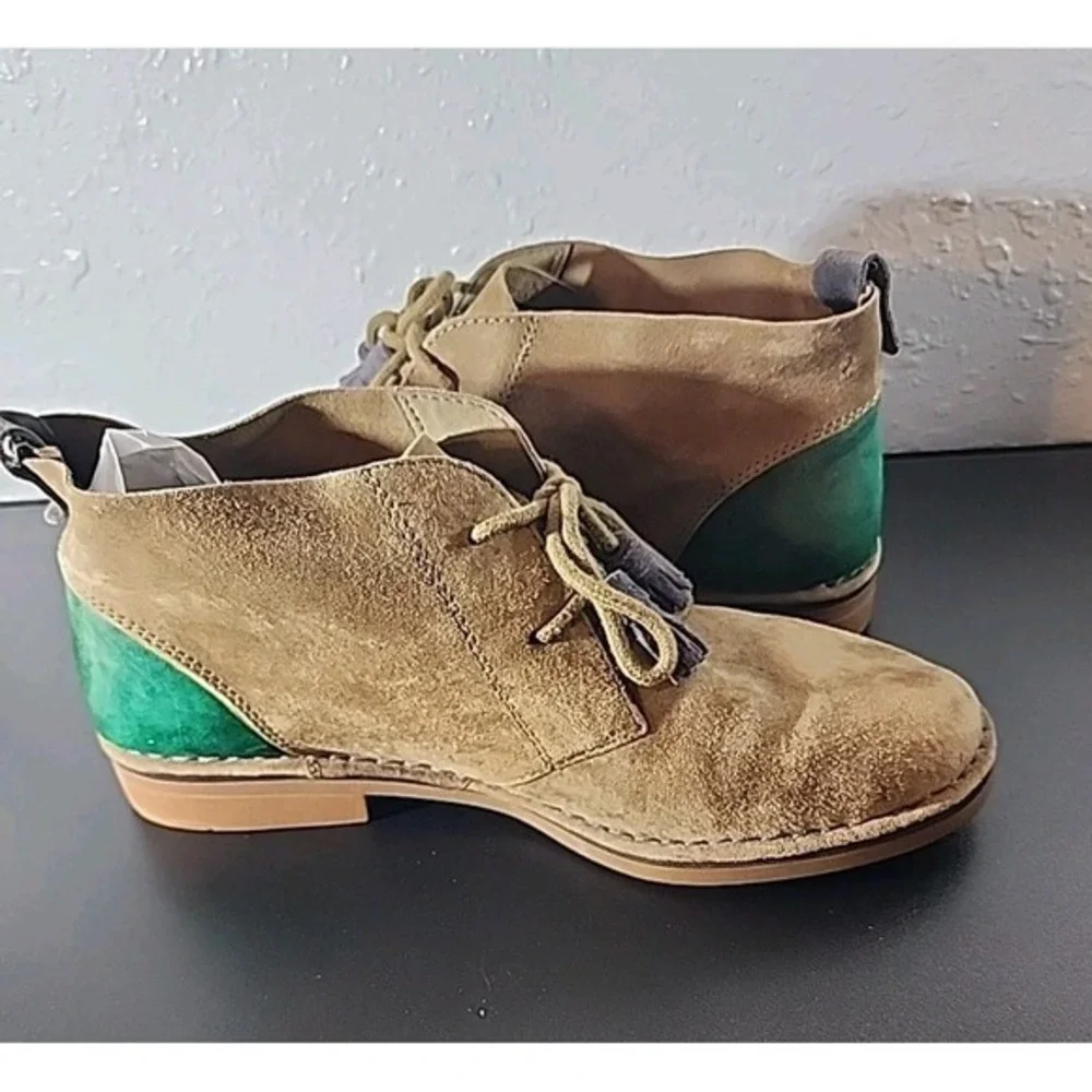 Hush Puppies Women's Beige/green Chukka Boot Size 7.5 Very‎ Good Condition
